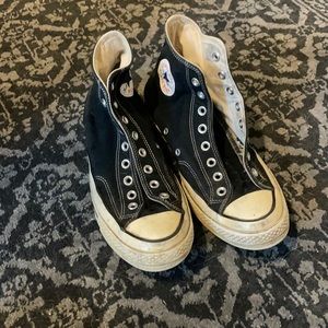 Black double stitch converse